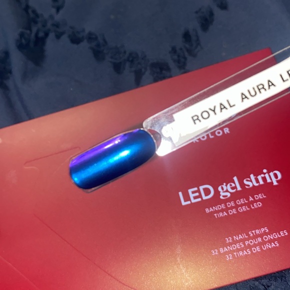 NWT led gel mani nail strip set with metallic blue finish no led light included - Picture 1 of 5